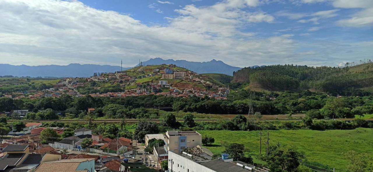 Hotel Pousada Familia De Nazare กาโชเอลา เปาลิสตา ภายนอก รูปภาพ