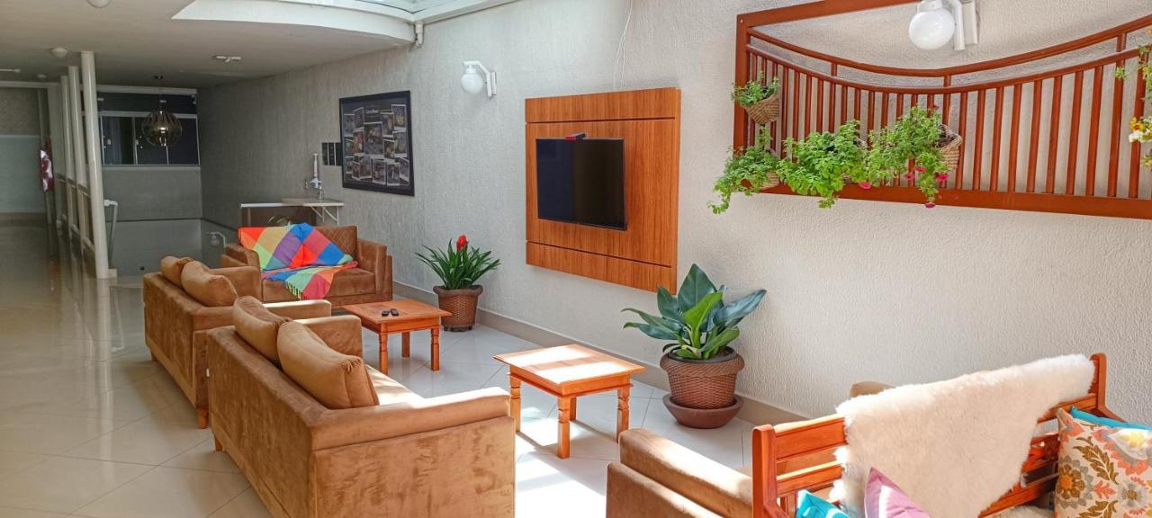 Hotel Pousada Familia De Nazare กาโชเอลา เปาลิสตา ภายนอก รูปภาพ