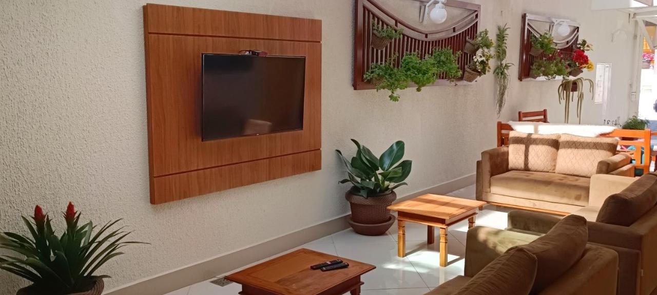 Hotel Pousada Familia De Nazare กาโชเอลา เปาลิสตา ภายนอก รูปภาพ