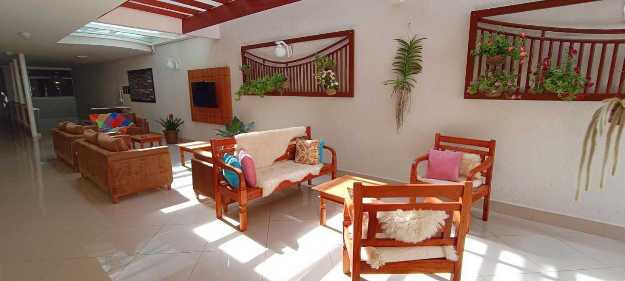 Hotel Pousada Familia De Nazare กาโชเอลา เปาลิสตา ภายนอก รูปภาพ