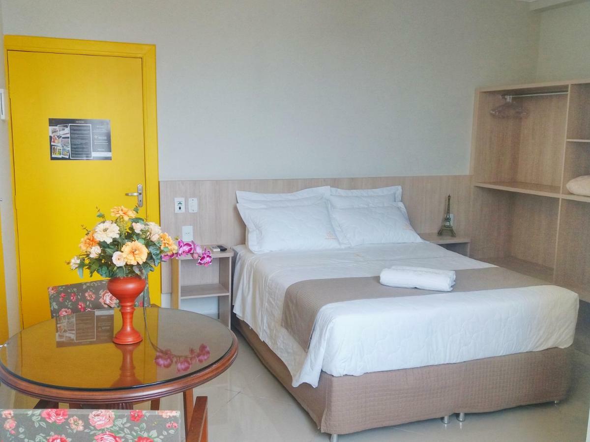 Hotel Pousada Familia De Nazare กาโชเอลา เปาลิสตา ภายนอก รูปภาพ