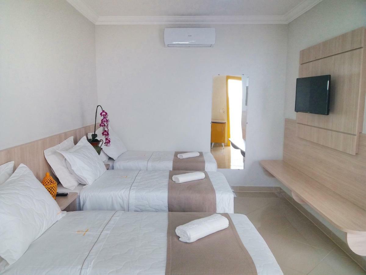Hotel Pousada Familia De Nazare กาโชเอลา เปาลิสตา ภายนอก รูปภาพ