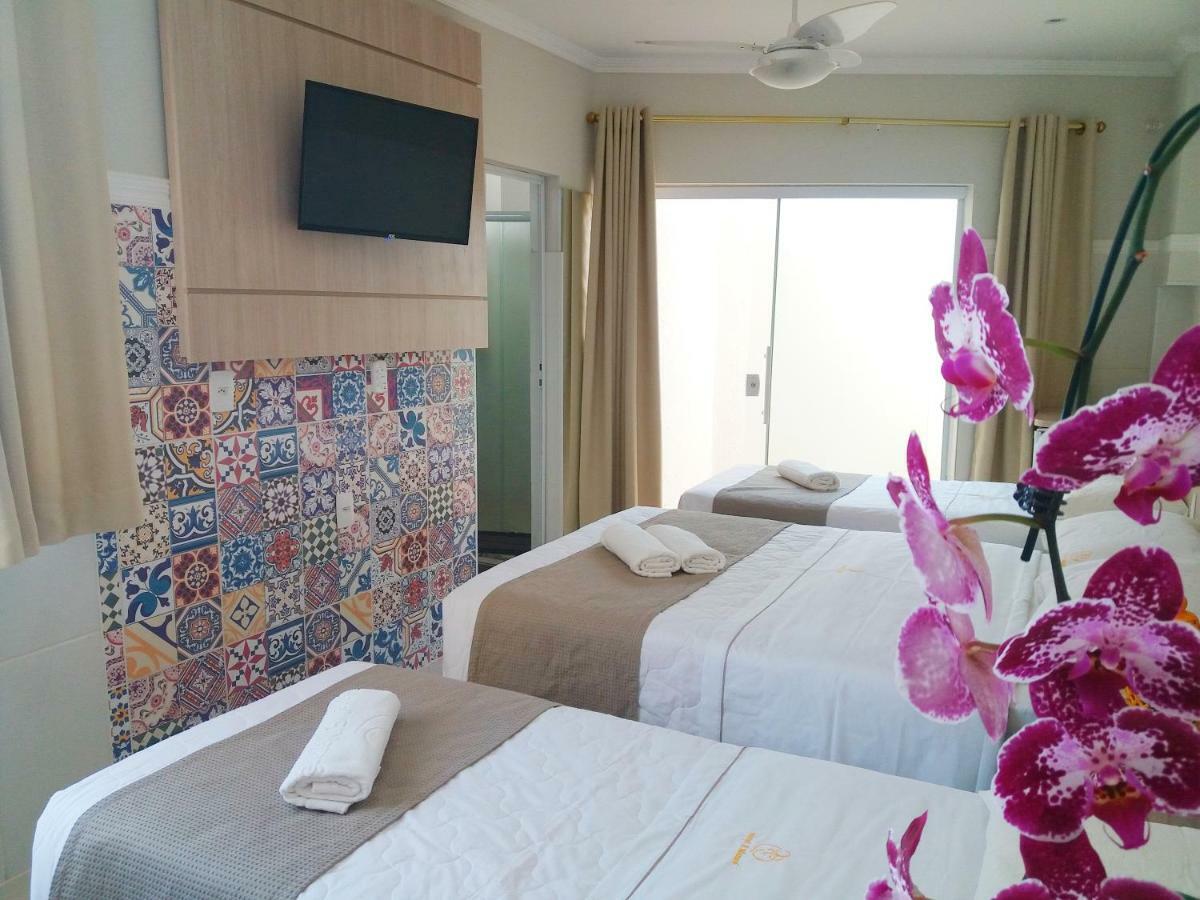 Hotel Pousada Familia De Nazare กาโชเอลา เปาลิสตา ภายนอก รูปภาพ